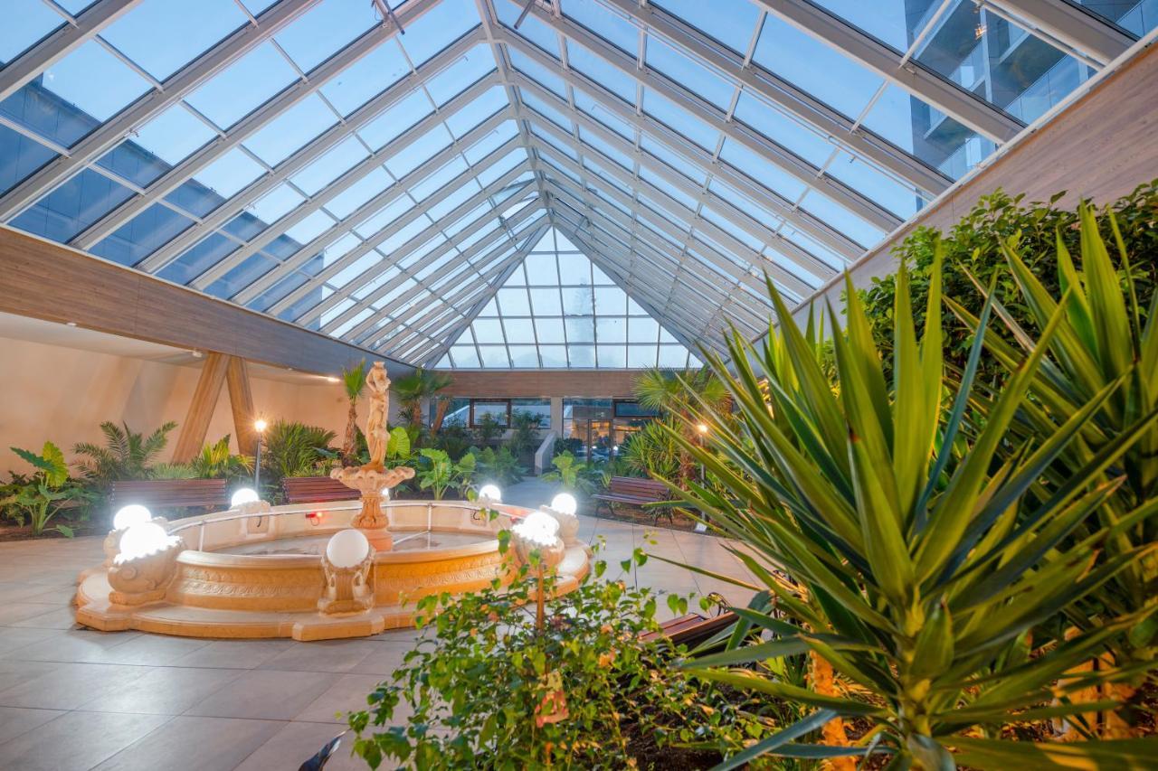 Hotel Olymp IV à Kołobrzeg Extérieur photo