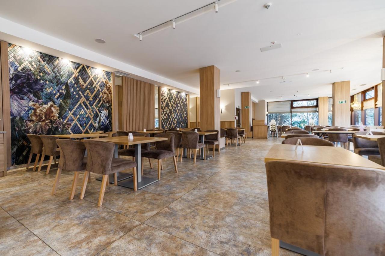 Hotel Olymp IV à Kołobrzeg Extérieur photo